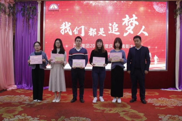 һ����Ա������һ���ʺ�����