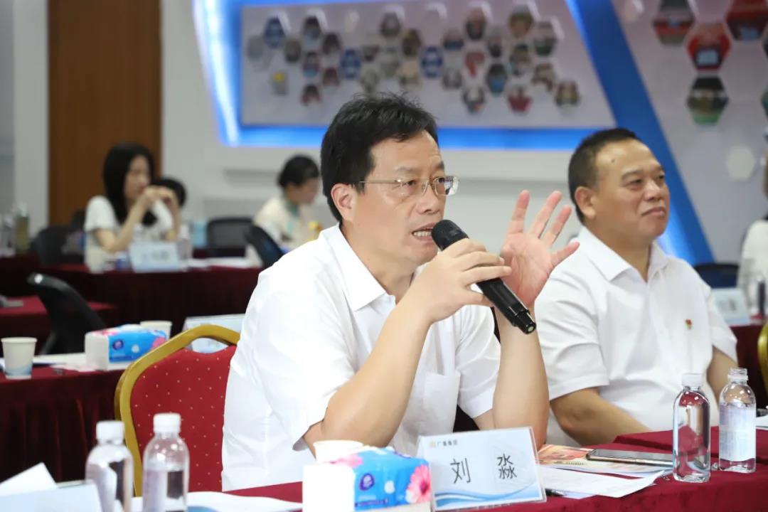 1628760938103911 1628760938103911