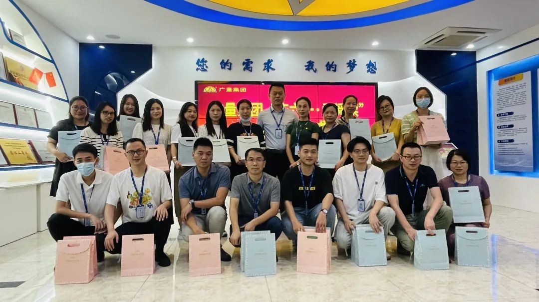 1675395161122898 1675395161122898