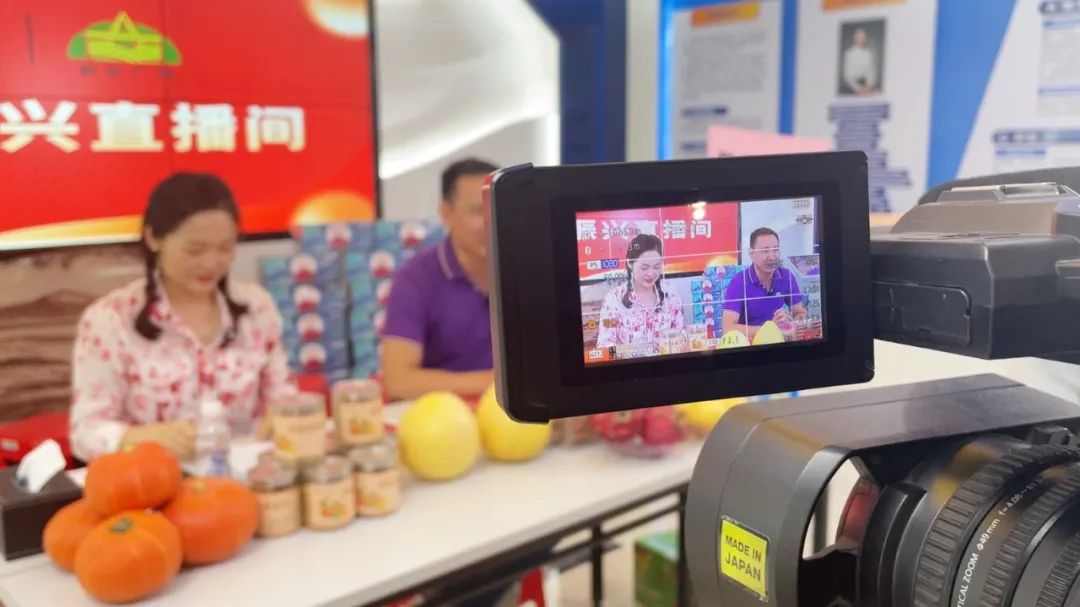 1675395504192852 1675395504192852